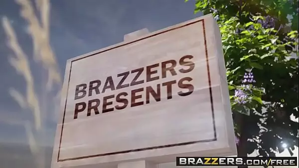 Brazzers - Milfs Like It Big - Pervert In The Park Scene Starring Alexis Fawx Romi Rain And Keiran L