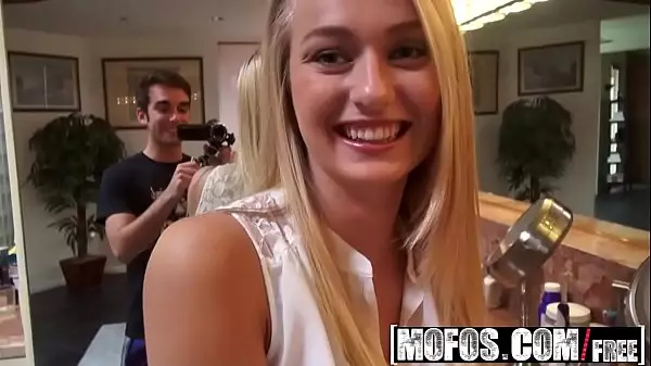 Mofos - I Know That Girl - Late For A Blowjob Starring  Natalia Starr