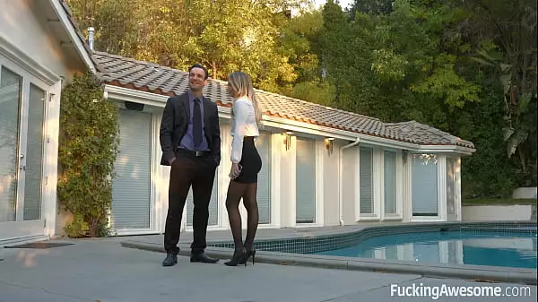 Real Estate Agent Natalia Starr Wants To Sell A House