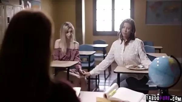 Watch This Lesbian Professor Kendra James As She Started A 3Some With Her Student Mackenzie Moss And Her In Exchange For Not Expelling In