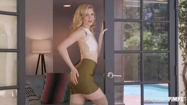 Charlotte Stokely Unzips Her Skirt