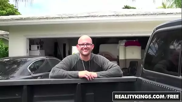 Jasmine Byrne 8Th Street Latinas