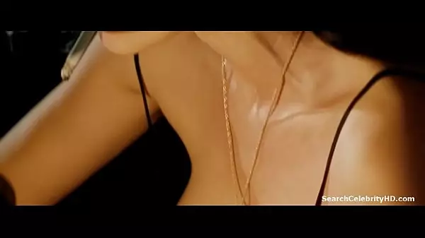 Monica Bellucci Tits