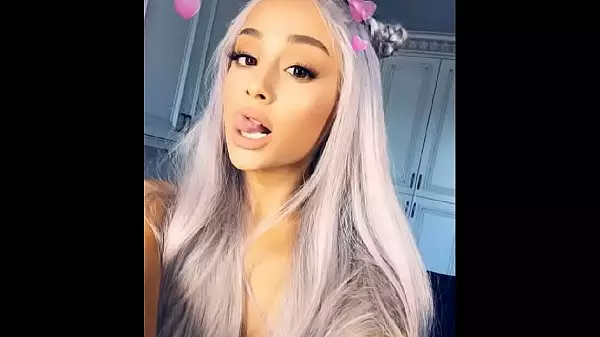Ariana Grande Ass