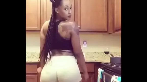 Thick Chick Twerking