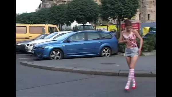 Pissing Beautiful Girls