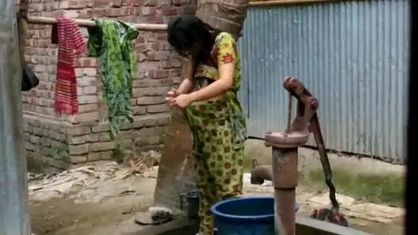 Desi Girl Bathing