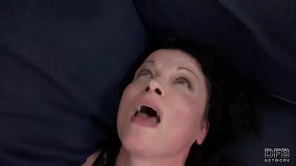 Mature Screaming Orgasm