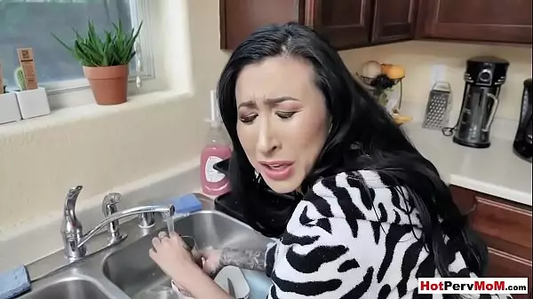 Kitchen Mom Porno