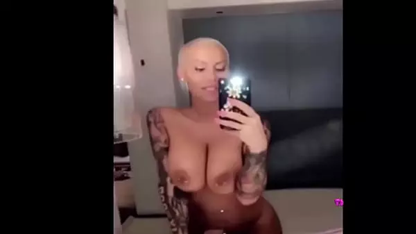 Amber Rose Twerking Naked