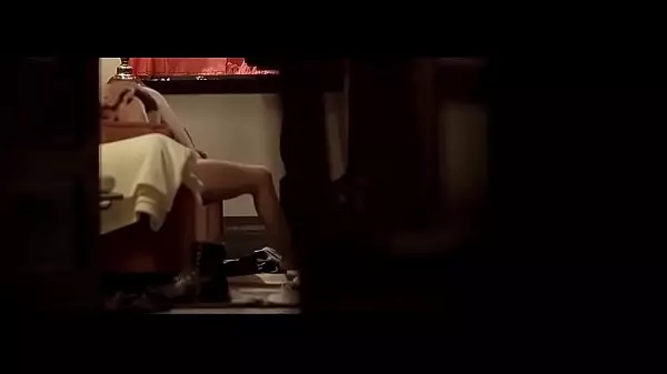 Celebrity Hot Sexy Scene