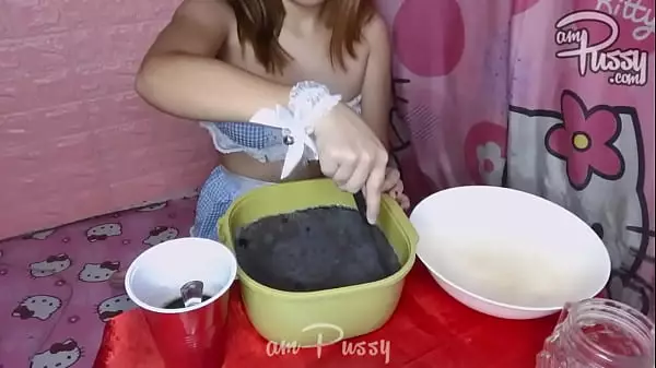 Girls Cooking Nude