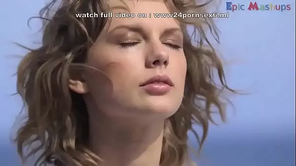 Taylor Swift Sexy