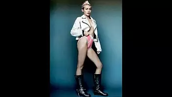 Miley Cyrus Sucking