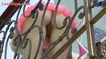 Upskirt Pussy Voyeur