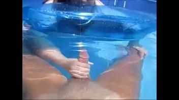 Desnudas En La Piscina